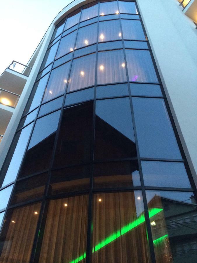 Bentley Apartments Pristina Eksteriør bilde